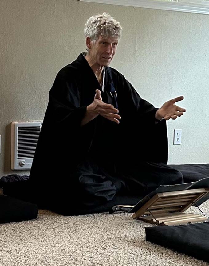 Teacher Andrew Mason offering a spontaneous Zen commentary.