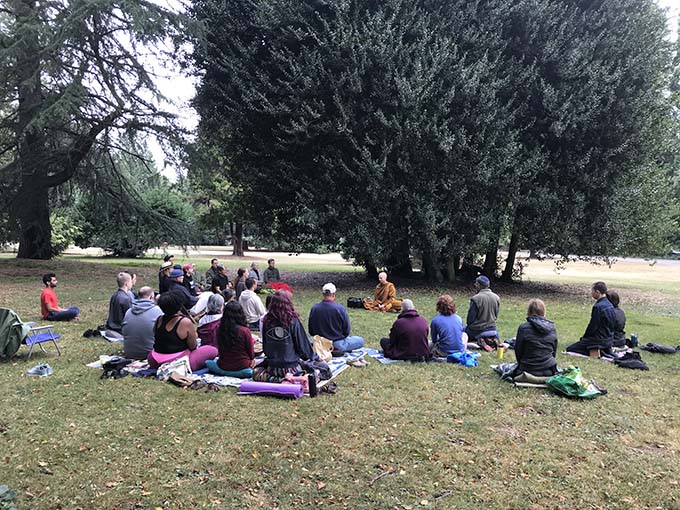 In the summer of 2021, just after arriving, Ajahn Nisabho taught small groups of people in Seattle’s Volunteer Park.