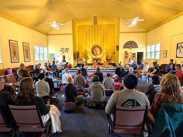Ayya Suvijjānā Bhikkhunī teaches at Portland Insight Meditation Center, with Tejassi Bhikkhu and Niyyānikā Bhikkhunī