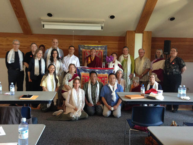 Chamtrul Rinpoche and participants from the Portland retreat