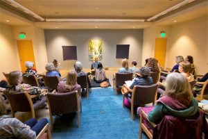 Michelson teaching "The Essence of Insight," a six-week introductory series, at the Unitarian church in Eugene
