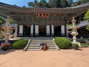 Erika Bartlett visiting with Theravada Bhikkhuni Ayya Sucitta, at Donghaksa Temple in South Korea